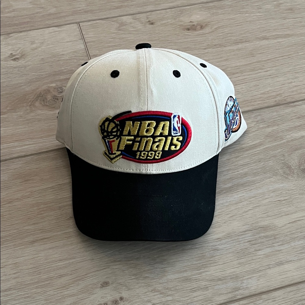 Mitchell & Ness NBA Finals 1998 SnapBack